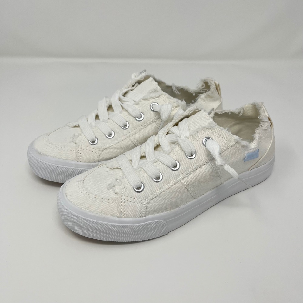 Obtaon Canvas Sneakers Size 6 White Frayed Low Top Lace Up ZY-K21011